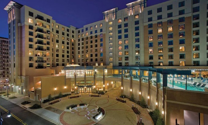 National Harbor Complejo | Charming 2-bedroom resort with fitness room, WiFi in marvelous National Harbor