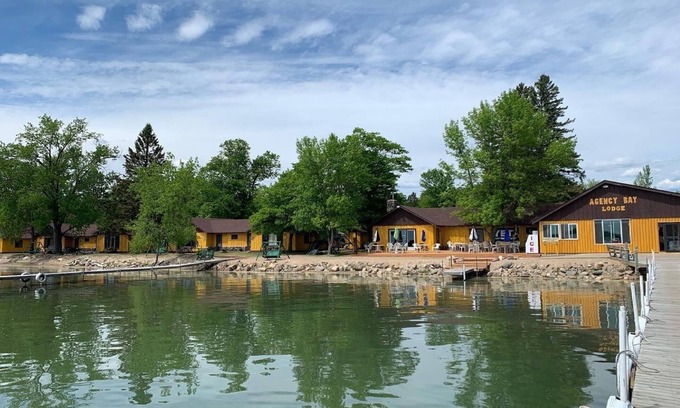 Walker Casa | Charming 2-bedroom RV on the Beach of Leech Lake!