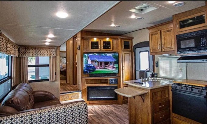 Waco Casa | Charming 2-bedroom RV with AC, WiFi in vibrant Waco, choose resort location