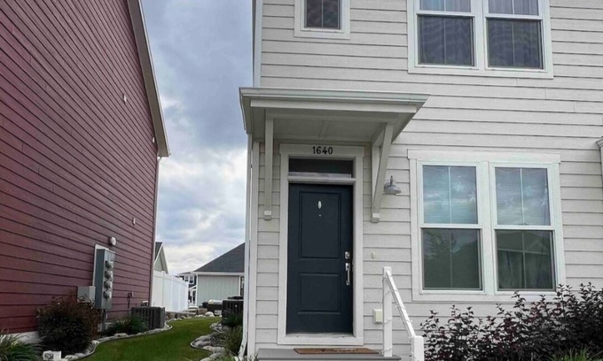Billings Casa | Charming 2-bedroom townhome with WiFi, AC/Heat in delightful Billings