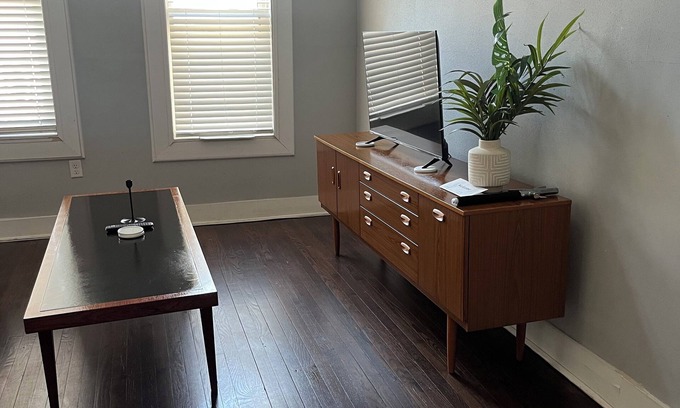 Fifth Ward Casa | Charming 2-bedroom townhome in wonderful Milwaukee