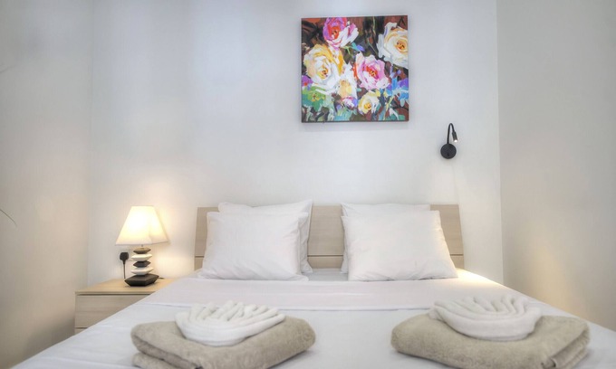 Gzira Chalet De Esquí | Charming 2 bedroom townhouse, internal yard JDES1-1