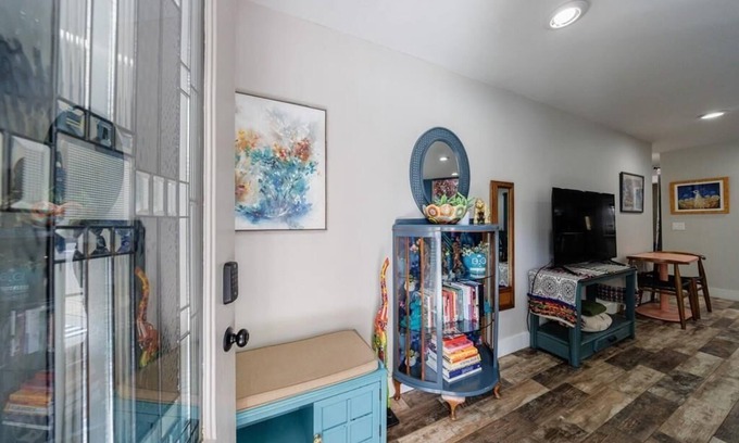 Smyrna Casa | Charming 2-bedroom townhome in Smyrna with WiFi, AC