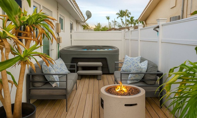 Melaleuca Gardens Casa | Charming 2-bedroom house with AC, WiFi in marvelous Dania Beach