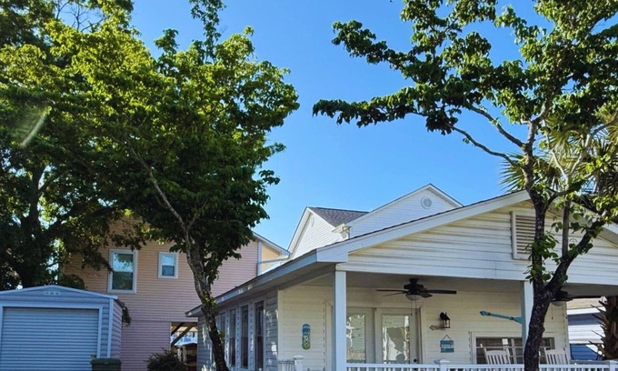 Myrtle Beach Cabaña | Charming 2-bedroom cottage with AC, WiFi in delightful Ocean Lakes