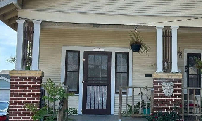 Fairgrounds Casa | Charming 2-bedroom house in fantastic New Orleans