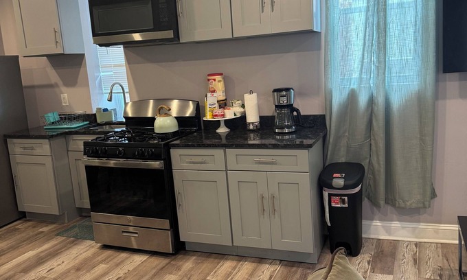 West Philadelphia Apartamento | Charming 2-bedroom apartment with WiFi, AC in delightful Philadelphia