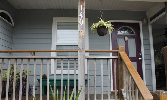 Port St. Joe Cabaña | Charming 2-bedroom cottage with WiFi and AC in Port St. Joe