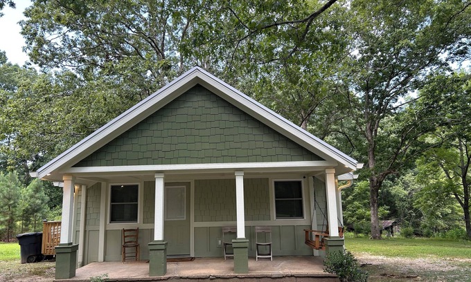 Rising Fawn Cabina | Charming 2-bedroom mountaintop cabin with AC, WiFi in tranquil Rising Fawn