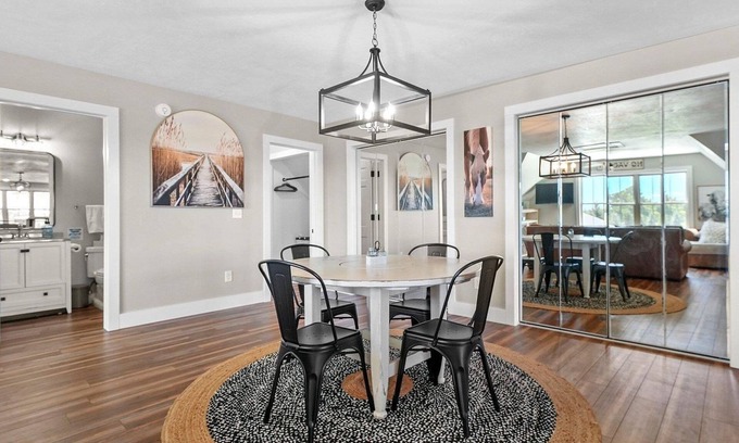 Williamsburg Apartamento | Charming 2-bedroom apartment in Williamsburg close to the Flintfields Horse Show