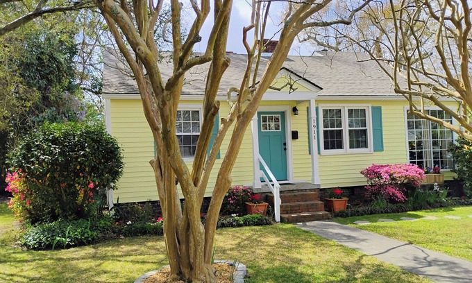 New Bern Cabaña | Charming 2 BR Cottage Near Downtown New Bern w 2.5 BA