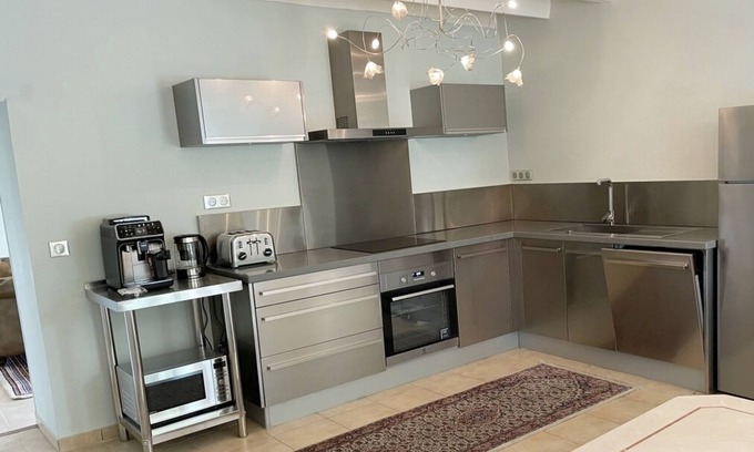 Fougueyrolles Casa | Charming 2-BR in Fougueyrolles: Modern Comfort, Classic Elegance