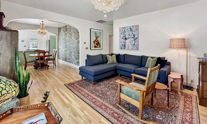 North End Cabina | Charming 2-BR, Near Hyde Park, Cozy Fire Bowl