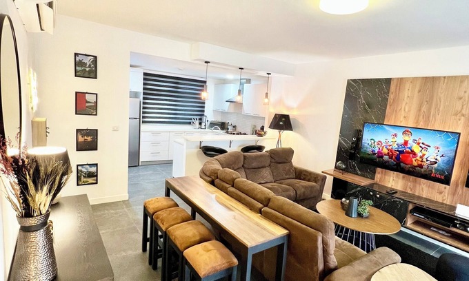 Kweiman Casa | Charming 2BR Townhouse at Ayimensah Park – Tranquil Retreat Near Aburi Mountains