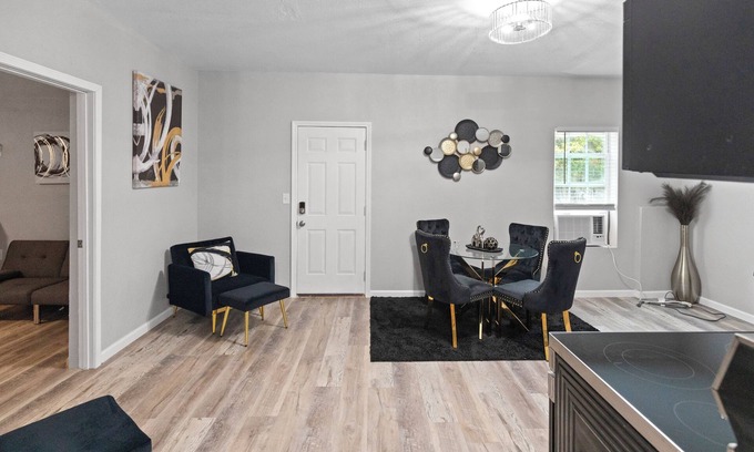 Union City Casa | Charming 2BD/1BTH Home Near Atlanta Airport