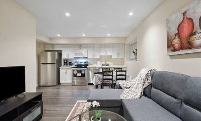 Surrey Casa | Charming 2BD Basement Suite, Surrey!