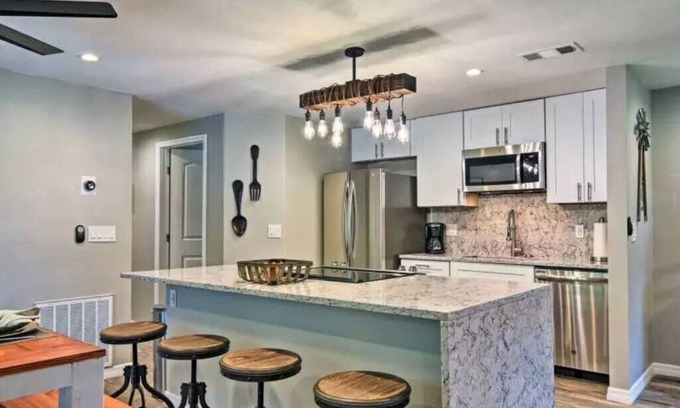 South Bradenton Condominio | *Charming 2bed 2 bath 6 mins from IMG*