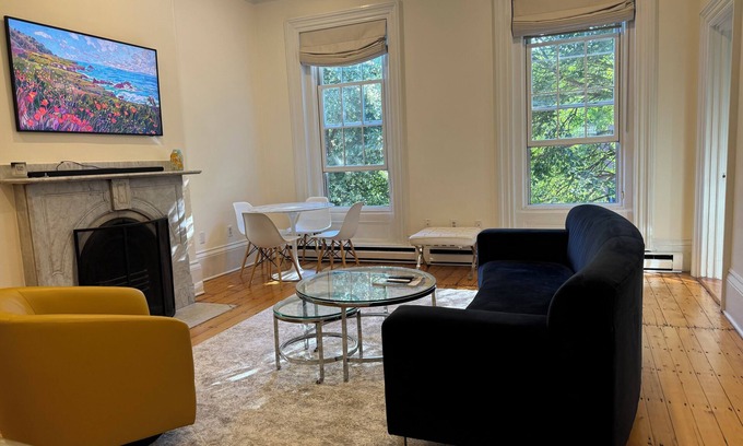 South End Condominio | Charming 2bed/2bath condo on one of Boston's most desirable streets-Pet friendly