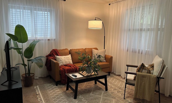 Steptoe Apartamento | Charming 2BR/1BA, W/D, kitchen, patio, 20 min to WSU