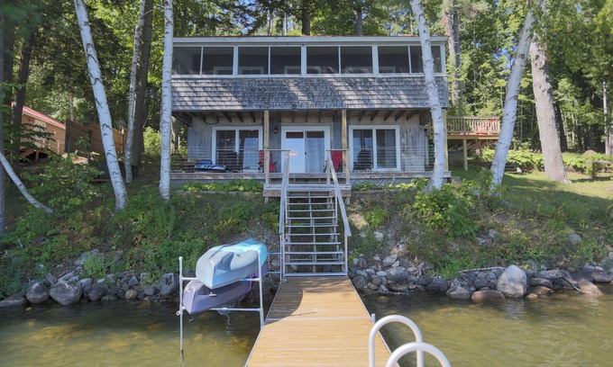 Winthrop Cabaña | Charming 2BR Lakefront Cottage on Serene Cobbossee w/ Kayaks, A/C