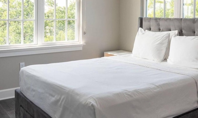 New Orleans Hotel | Charming 2BR Oasis Close to New Orleans Hotspots