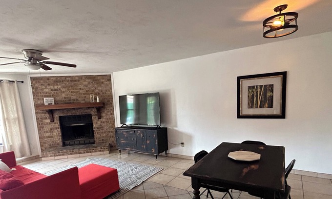 Tallahassee Villa | Charming 3/2: Cozy & Convenient