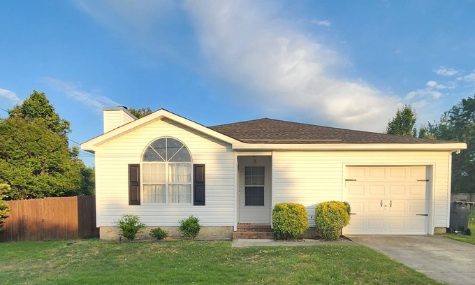 Grovetown Casa | Charming 3 bd 2 bath home in Grovetown GA just off I20 exit 194