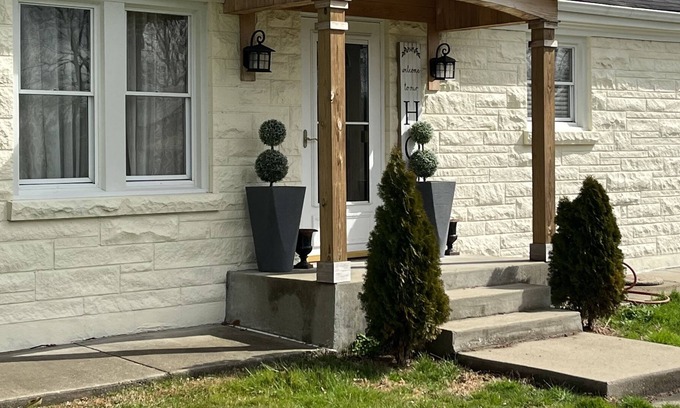 Buechel Casa | Charming 3 Bed, 2 Bath House Near Churchill Downs