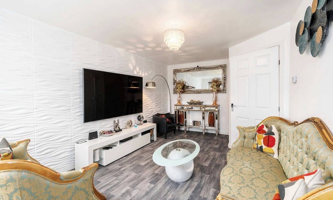 Doncaster Casa | Charming 3 Bedroom Home with Garden near Doncaster