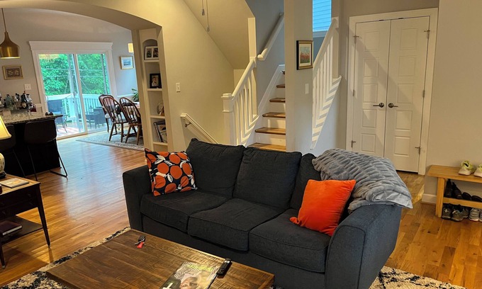 Charlottesville Casa | Charming 3-bedroom house in uspcale Charlottesville