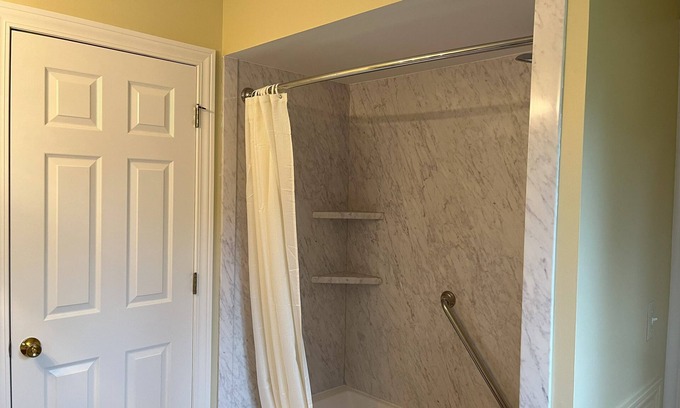 Rochester Hills Casa | Charming 3-bedroom house with AC and WiFi in wonderful Rochester Hills