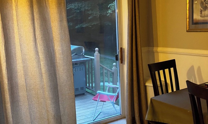 Porter Corners Casa | Charming 3-bedroom house just outside Saratoga Springs with WiFi, AC
