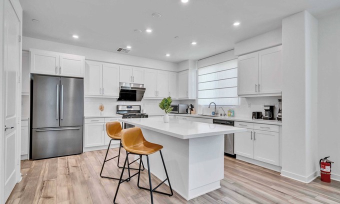 South el Monte Casa | Charming 3-bedroom house in South El Monte with AC, WiFi #42210