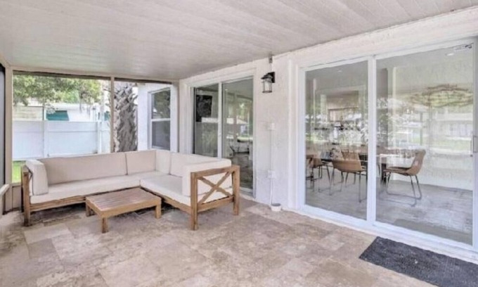 Springs at Kings Bay Casa | Charming 3-bedroom waterfront house with dock in Crystal River