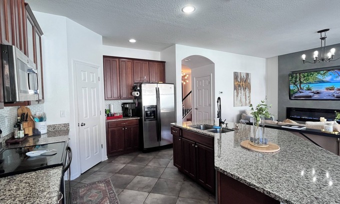 Wesley Chapel Casa | Charming 3-bedroom Pool house in Wesley Chapel.