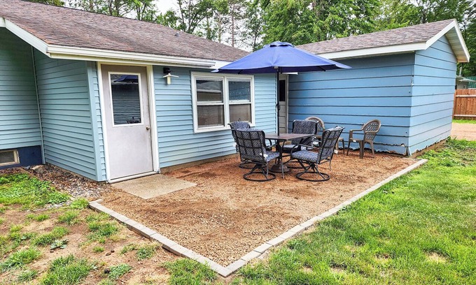 Tomahawk Casa | Charming 3-bedroom, 1-bathroom home nestled in the desirable Nokomis area.