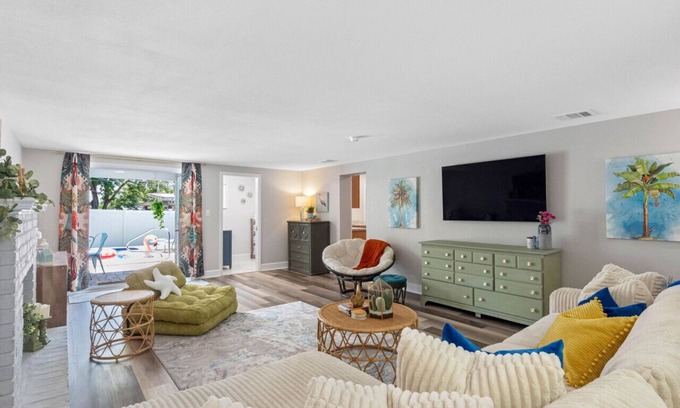 Lakeland Casa | Charming 3-Bedroom, 2-Bathroom Home with Heated Pool and Spacious Backyard in the Heart of Lakeland