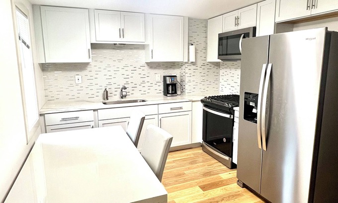 Irving Park Apartamento | Charming 3-bedroom apartment with AC and WiFi in marvelous Chicago