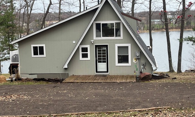 Bone Lake Cabina | Charming 3-bedroom cabin in enchanting Frederic, WI 1.5 hr from TC with AC WiFi