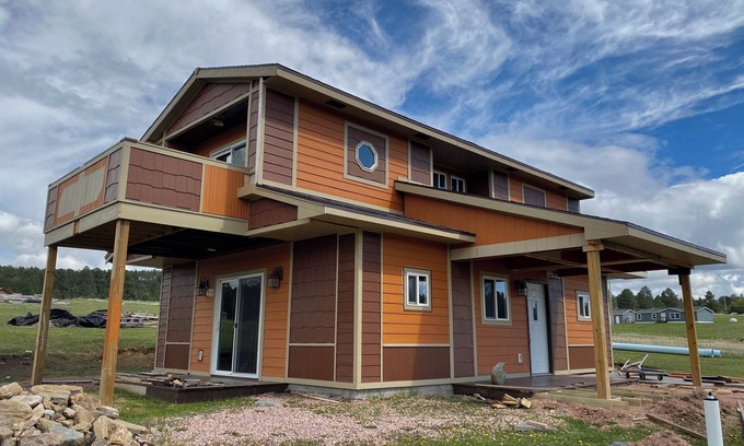 Custer Cabina | Charming 3-bedroom cabin in delightful Custer with views of Black Elk Peak!