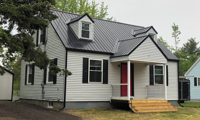 Bangor Casa | Charming 3 Bedroom Cape