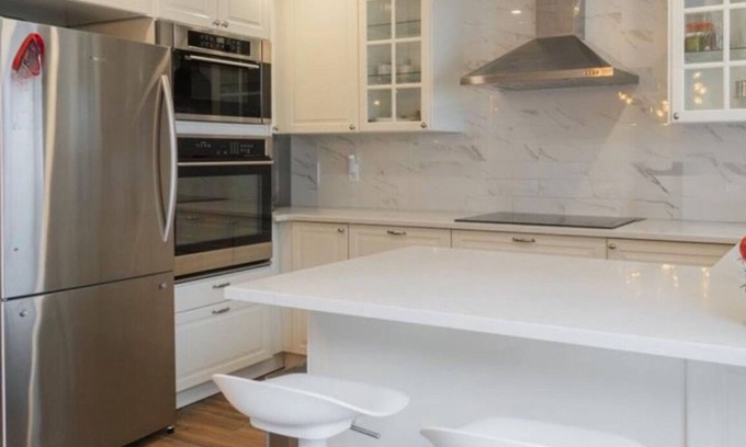 Brossard Condominio | Charming 3-bedroom condo on 2 levels with AC & WiFi in marvelous canada location