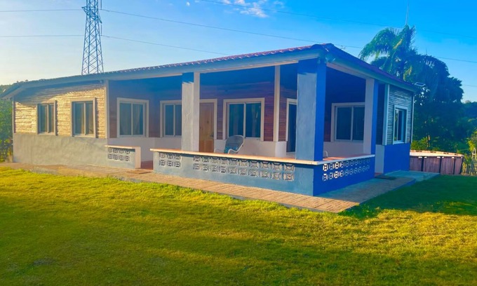 Cabrera Cabina | Charming 3-bedroom cabin with WiFi and AC in enchanting Rio San Juan