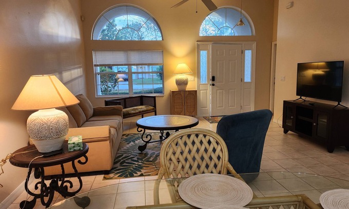 Indian Trails Casa | Charming 3-bedroom house in lovely Palm Coast with WiFi, AC