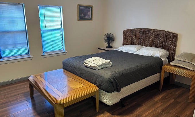 Titusville Casa | Charming 3-bedroom house with WiFi and AC in Titusville