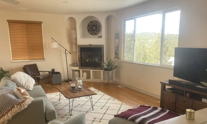 Evergreen Casa | Charming 3 Bedroom Home in the Mountains