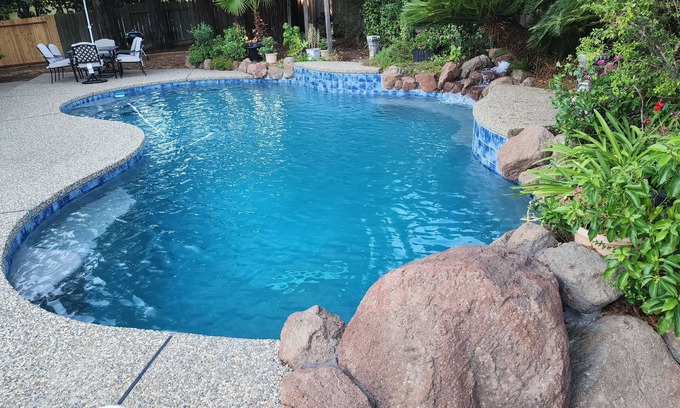Orangevale Casa | Charming 3-bedroom house with solar pool.WiFi and AC in delightful Fair Oaks