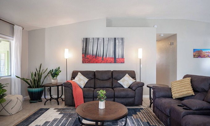 Townsite Casa | Charming, 3-bedroom house in Henderson 6 miles from Lake Mead.