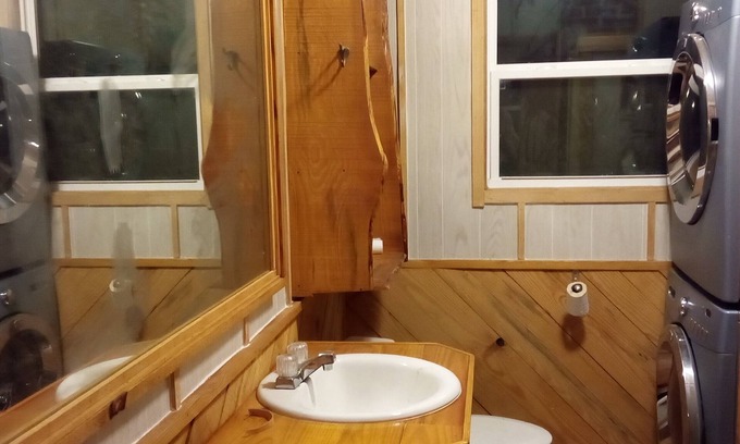 McCormick Casa | Charming 3-bedroom house in McCormick on the lake,has it's own private dock