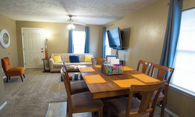 Ozark Casa | Charming 3-bedroom home just of the Ozark square!